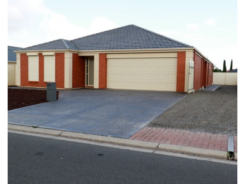 3 Overlander Way, Smithfield SA 5114