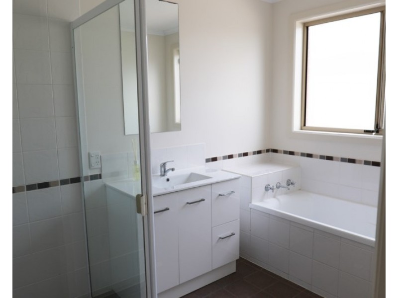 3 Overlander Way, Smithfield SA 5114