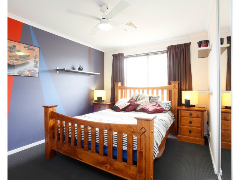 24 Eton Drive, Andrews Farm SA 5114