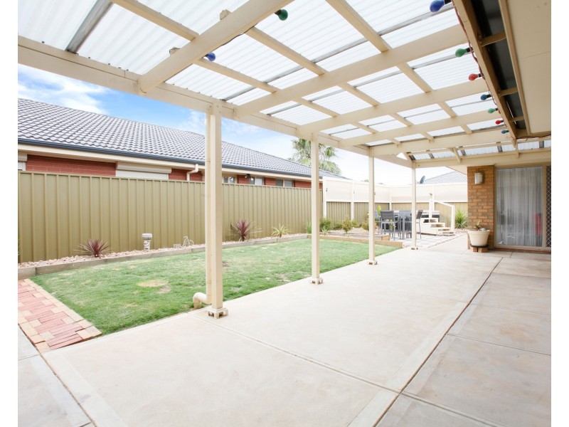 24 Eton Drive, Andrews Farm SA 5114