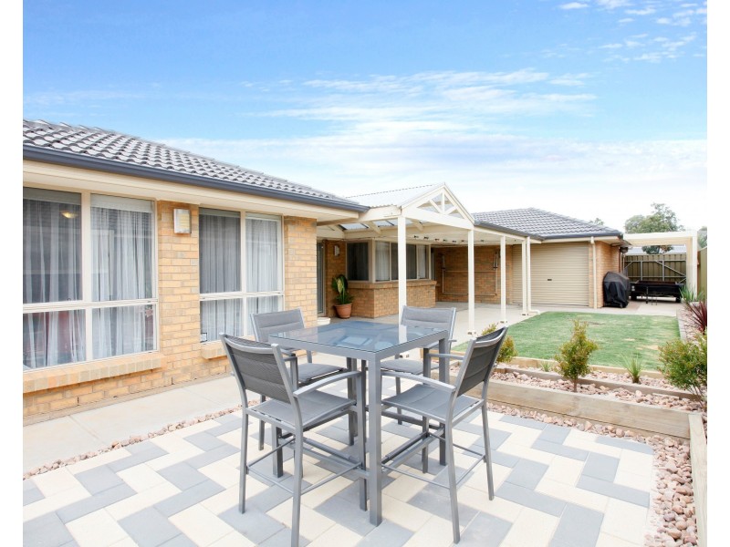 24 Eton Drive, Andrews Farm SA 5114