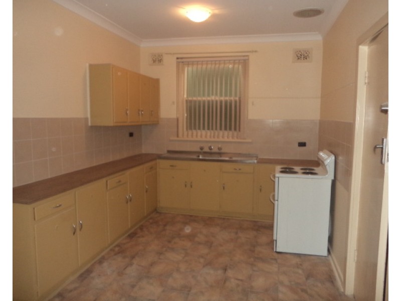 18 Midway Road, Elizabeth East SA 5112