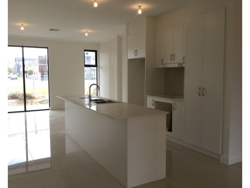 1/16 Chianti Lane, Mawson Lakes SA 5095