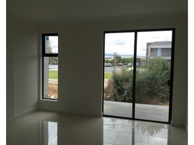 1/16 Chianti Lane, Mawson Lakes SA 5095