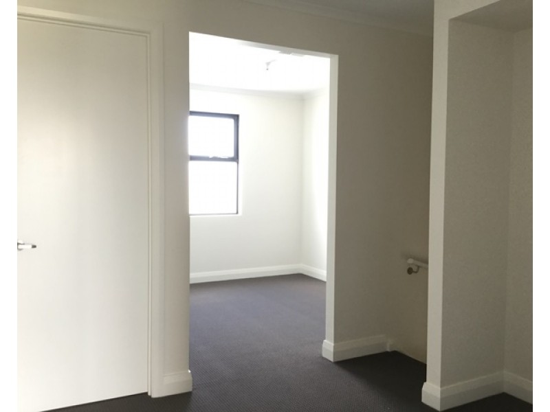 1/16 Chianti Lane, Mawson Lakes SA 5095