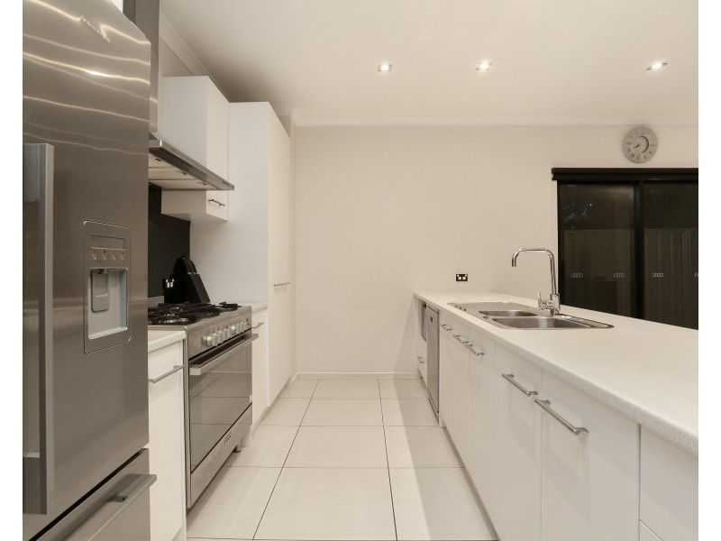 4 Empress Court, Mawson Lakes SA 5095