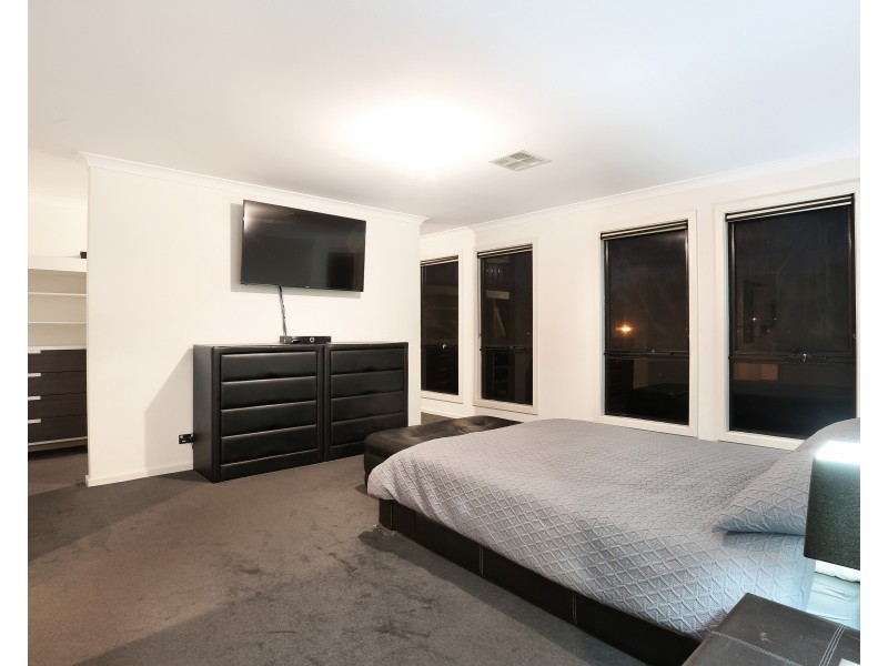 4 Empress Court, Mawson Lakes SA 5095