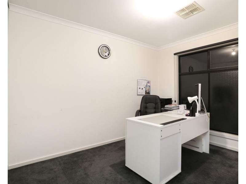 4 Empress Court, Mawson Lakes SA 5095