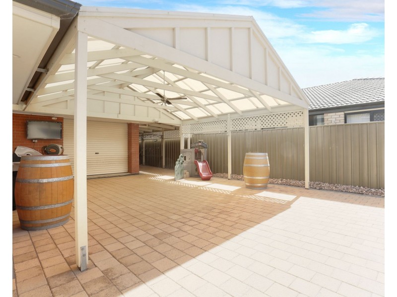 26 Eton Drive, Andrews Farm SA 5114