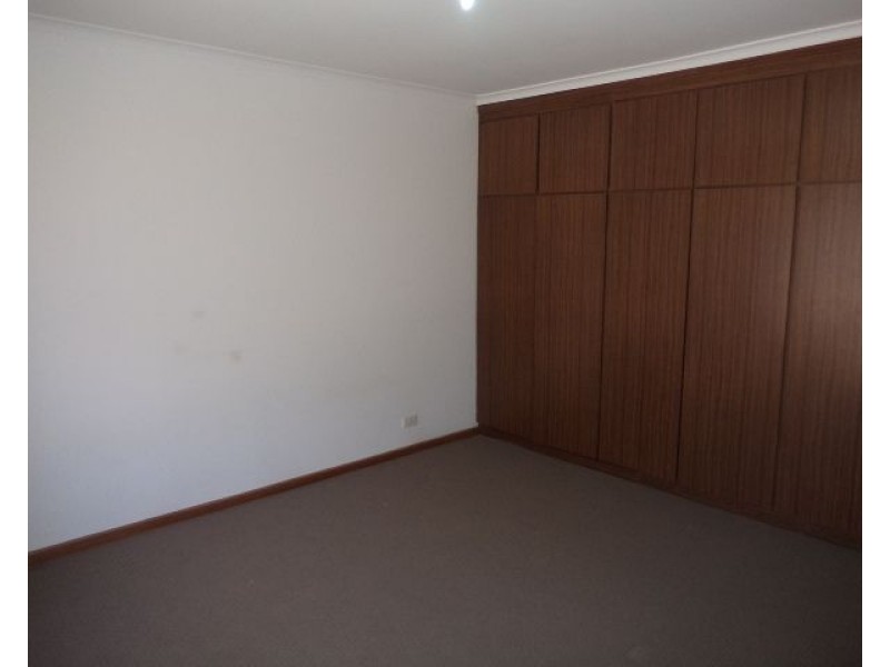 27 Alabar Crescent, Globe Derby Park SA 5110