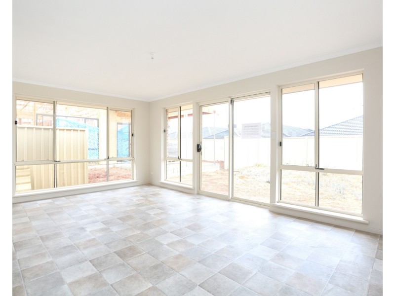 9 Chelsea Court, Munno Para West SA 5115