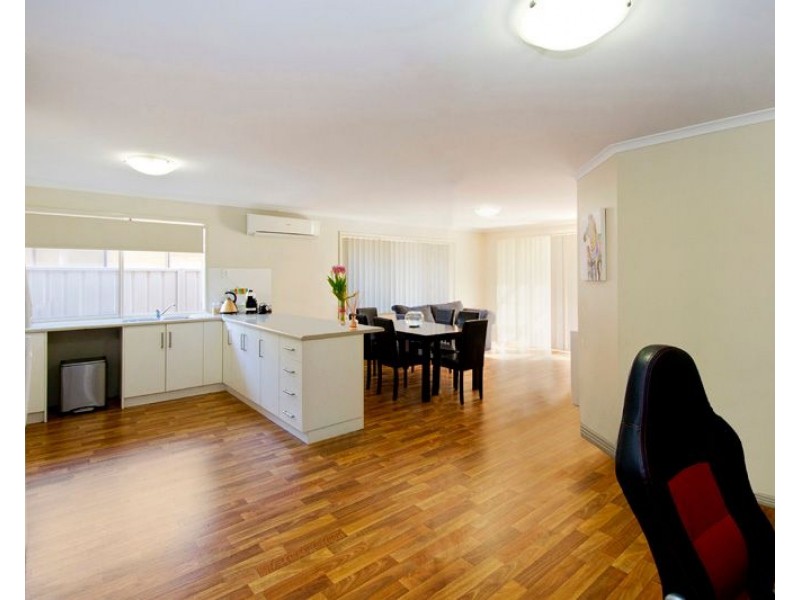 4 Tomnicstas Street, Munno Para West SA 5115