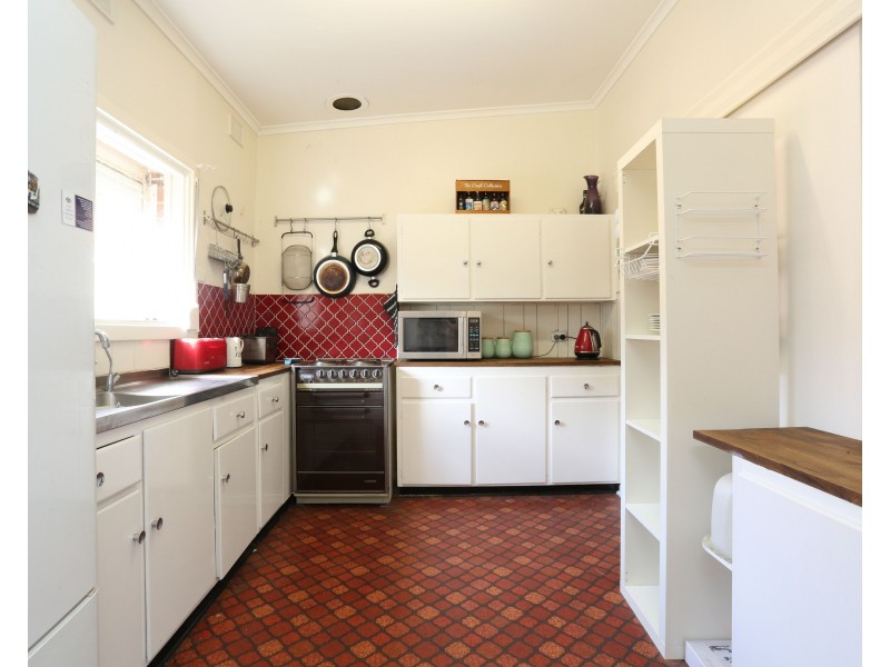 6 Wallace Road, Elizabeth Vale SA 5112