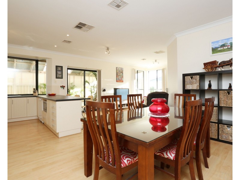 27 Davalan Drive, Munno Para West SA 5115