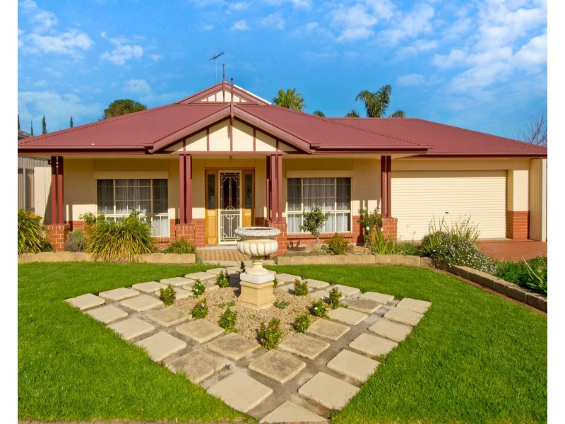 8 Lancelot Street, Blakeview SA 5114