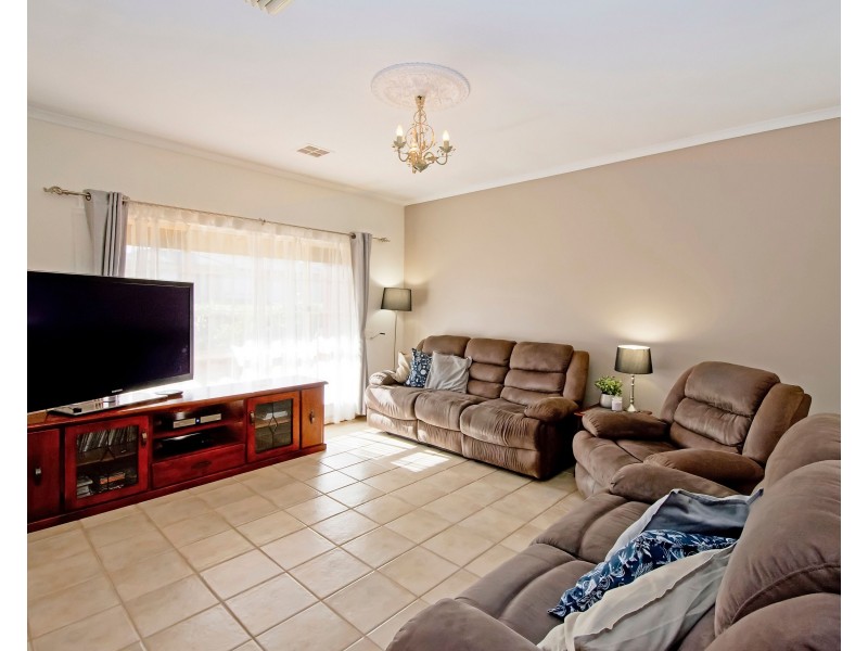 8 Lancelot Street, Blakeview SA 5114