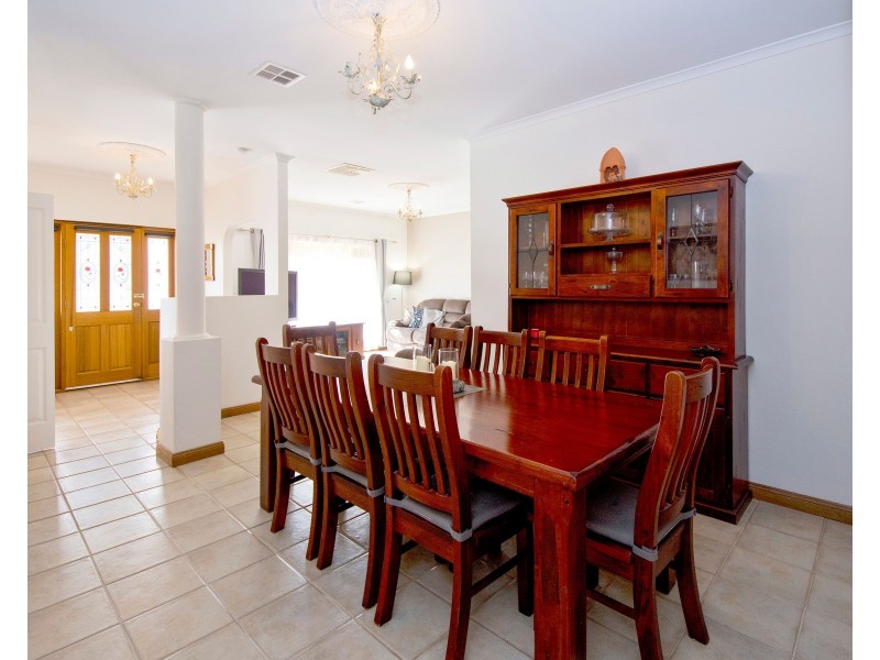 8 Lancelot Street, Blakeview SA 5114