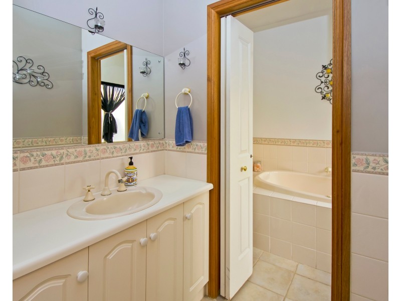 8 Lancelot Street, Blakeview SA 5114