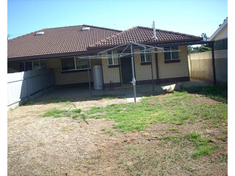 8b Kirk Street, Smithfield SA 5114