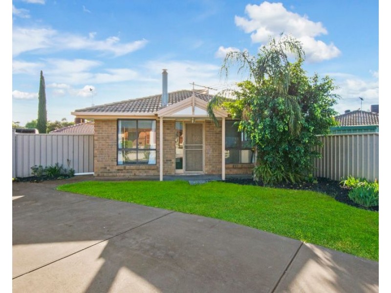 12 Sterling Court, Smithfield SA 5114