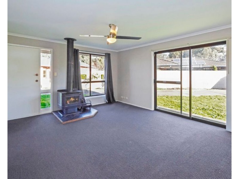 12 Sterling Court, Smithfield SA 5114