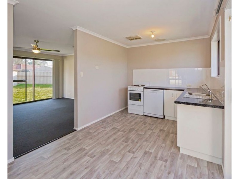 12 Sterling Court, Smithfield SA 5114