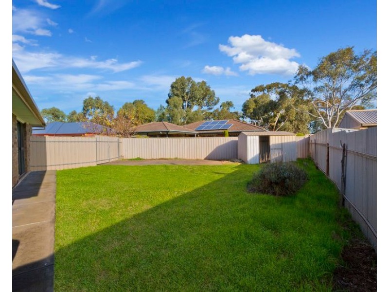 12 Sterling Court, Smithfield SA 5114