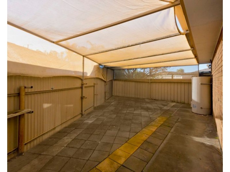 12 Sterling Court, Smithfield SA 5114