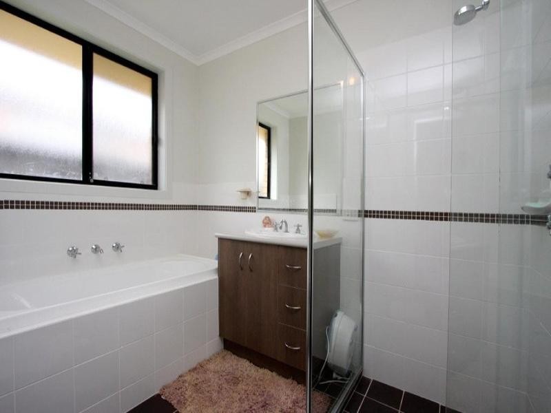 98 Lakeside Drive, Andrews Farm SA 5114