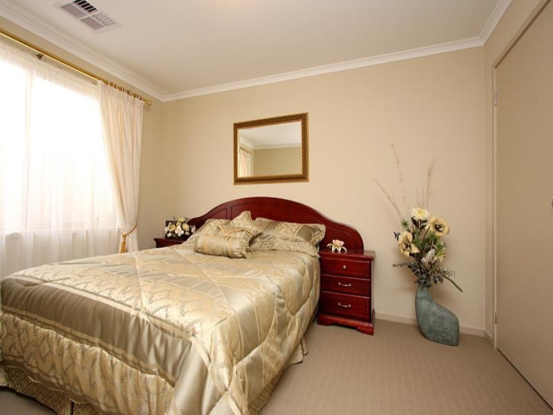 7 Navigator Parade, Smithfield SA 5114