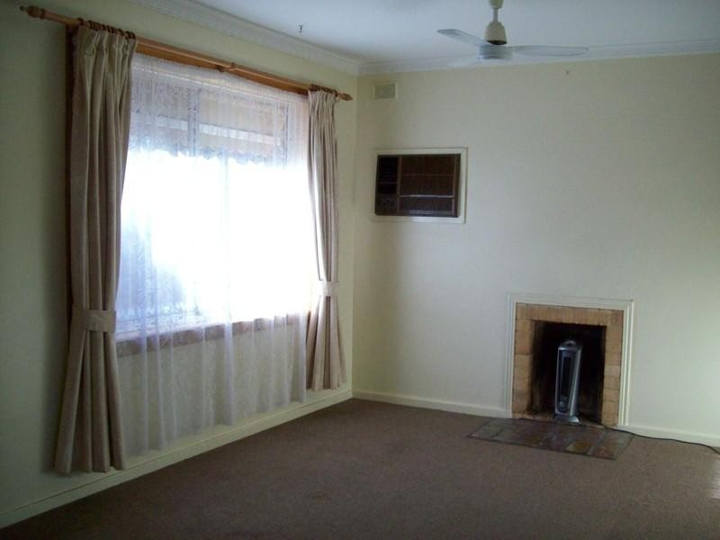 24 Counter Road, Elizabeth Downs SA 5113