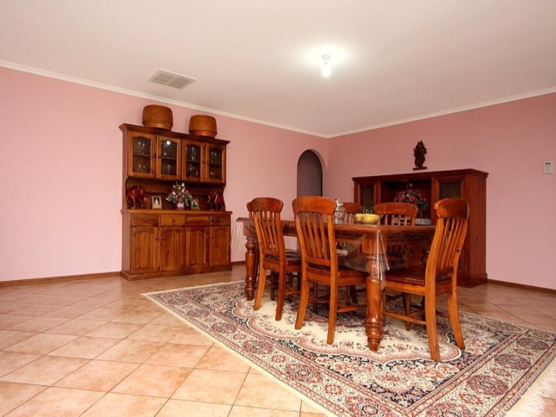 90 Highfield Drive, Hillbank SA 5112