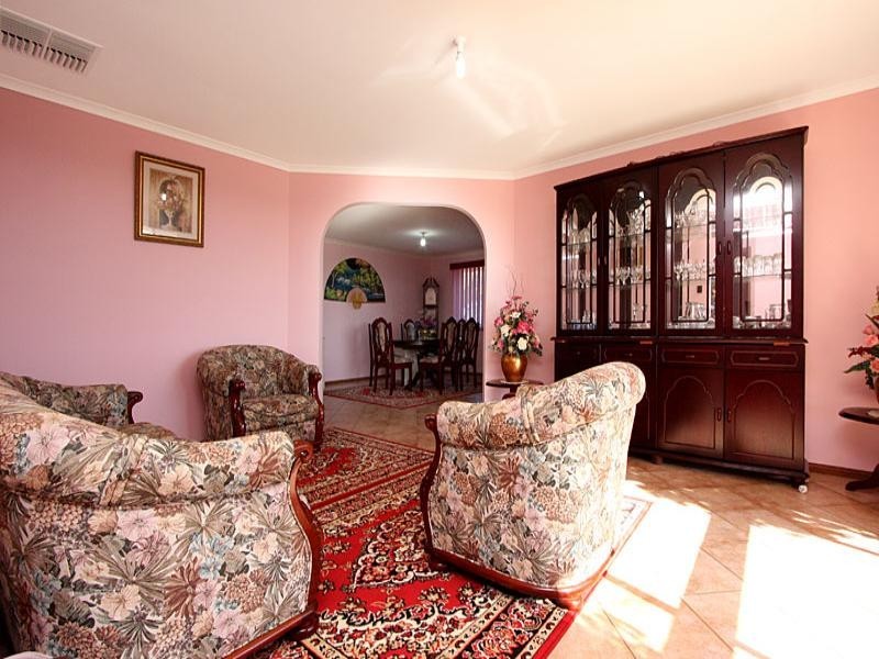 90 Highfield Drive, Hillbank SA 5112