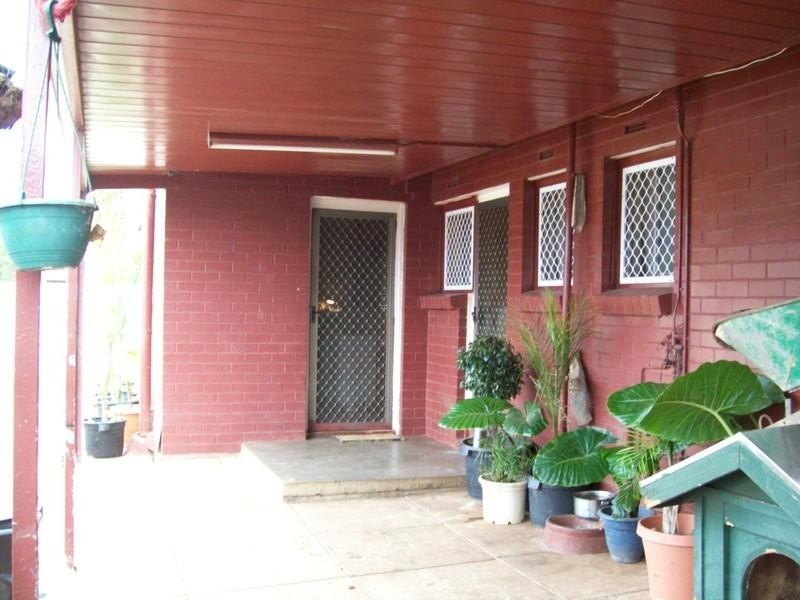 2 Crabb Road, Smithfield Plains SA 5114
