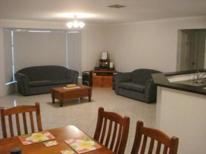 17 Lakeland Road, Munno Para West SA 5115