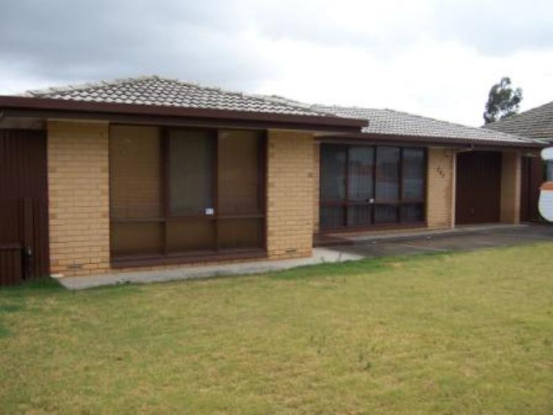 241 Hogarth Road, Elizabeth Grove SA 5112