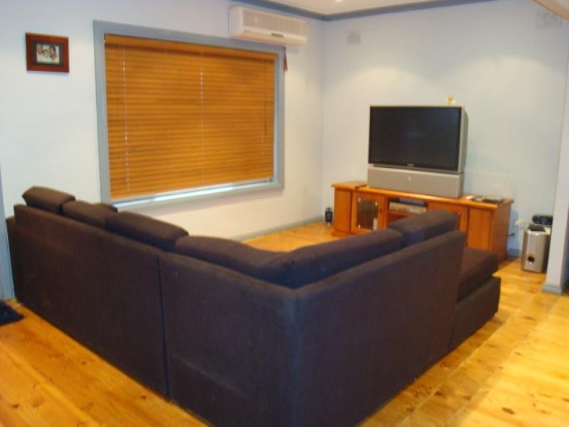 12 Clapton Street, Elizabeth Vale SA 5112