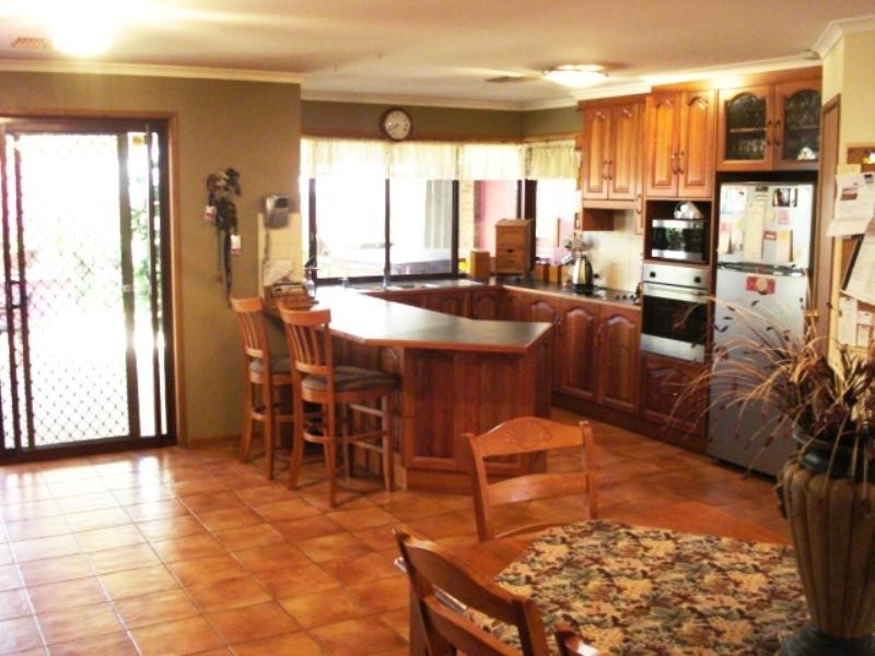 35 Gleeson Grove, Evanston Park SA 5116