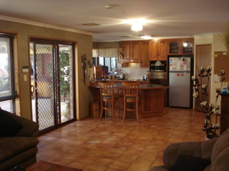 35 Gleeson Grove, Evanston Park SA 5116