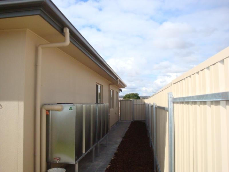 24 Tasos Drive, Munno Para West SA 5115