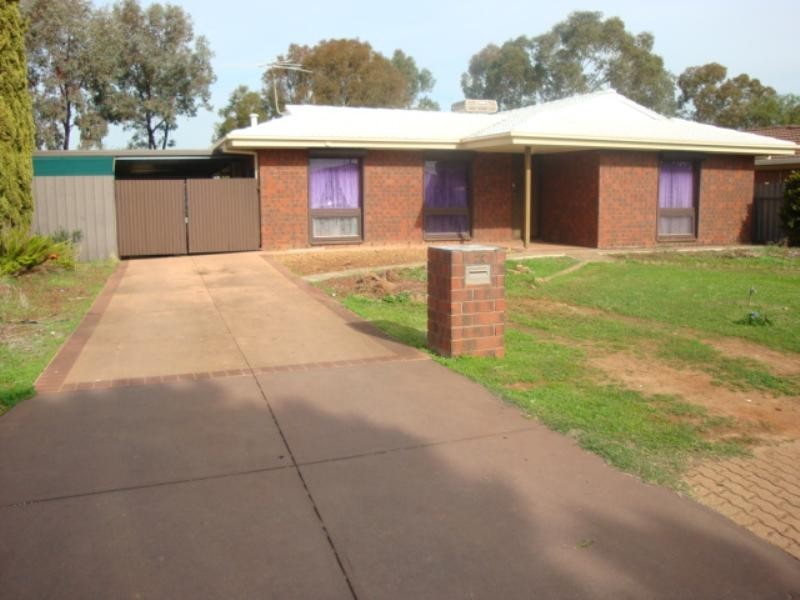 22 Commodore Parade, Andrews Farm SA 5114