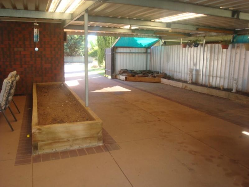 22 Commodore Parade, Andrews Farm SA 5114