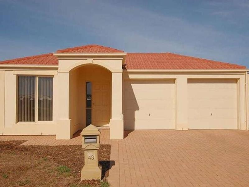 43 Lakeside Drive, Andrews Farm SA 5114