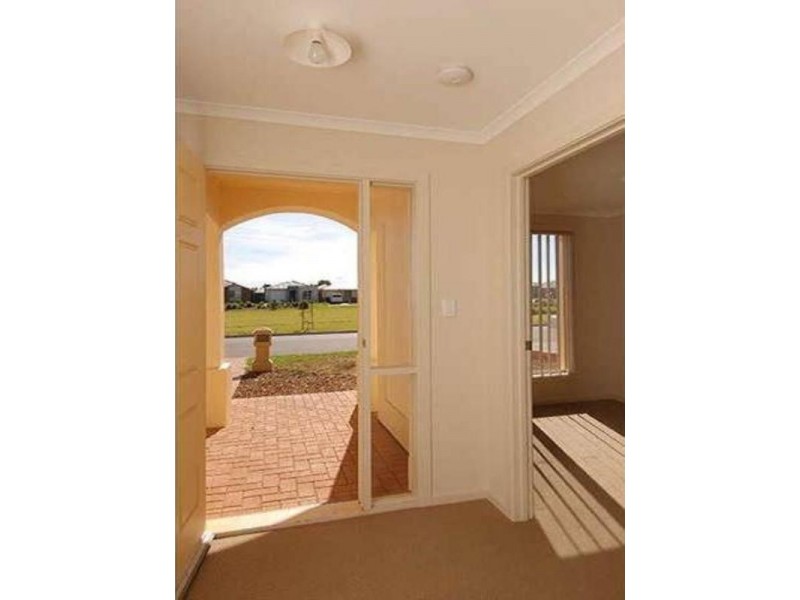 43 Lakeside Drive, Andrews Farm SA 5114