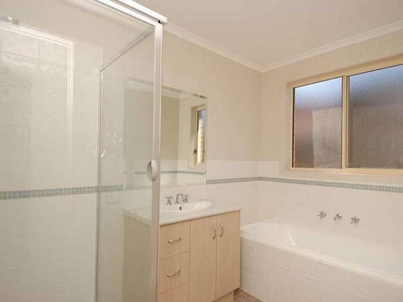 43 Lakeside Drive, Andrews Farm SA 5114