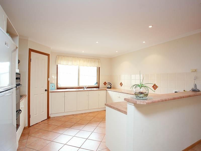 8 Crestview Place, Hillbank SA 5112