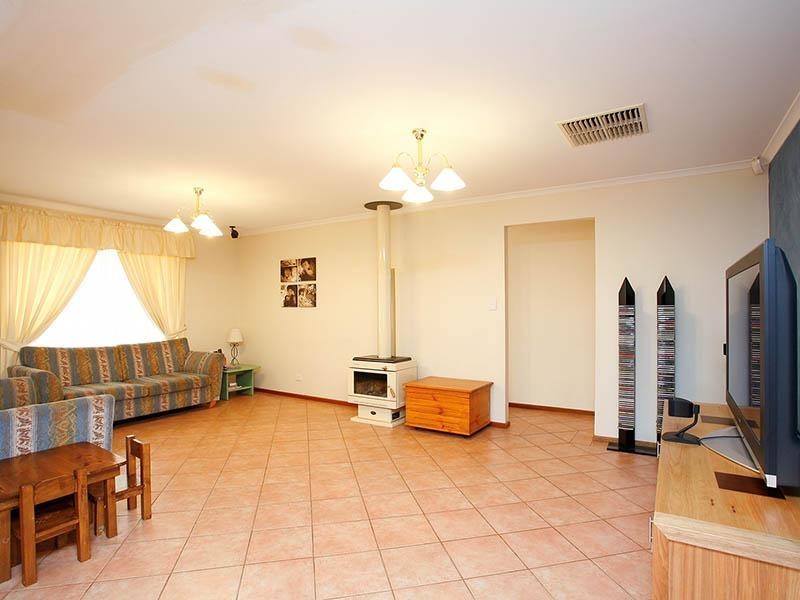 8 Crestview Place, Hillbank SA 5112