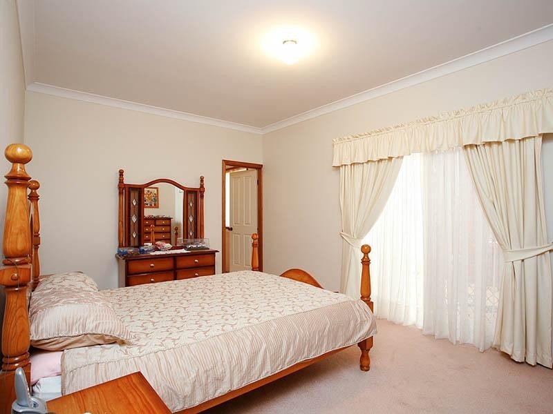 8 Crestview Place, Hillbank SA 5112