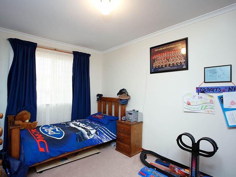 8 Crestview Place, Hillbank SA 5112