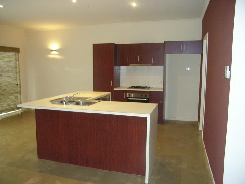 40A Windermere Cresent, Mawson Lakes SA 5095